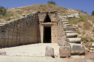 Mormantul Beehive Tomb (tholos tomb)